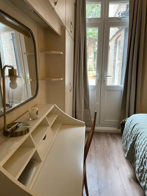 West London Stunning Garden Flat - Period Features Apartment Luaran gambar