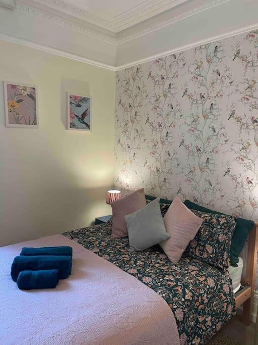 West London Stunning Garden Flat - Period Features Apartment Luaran gambar