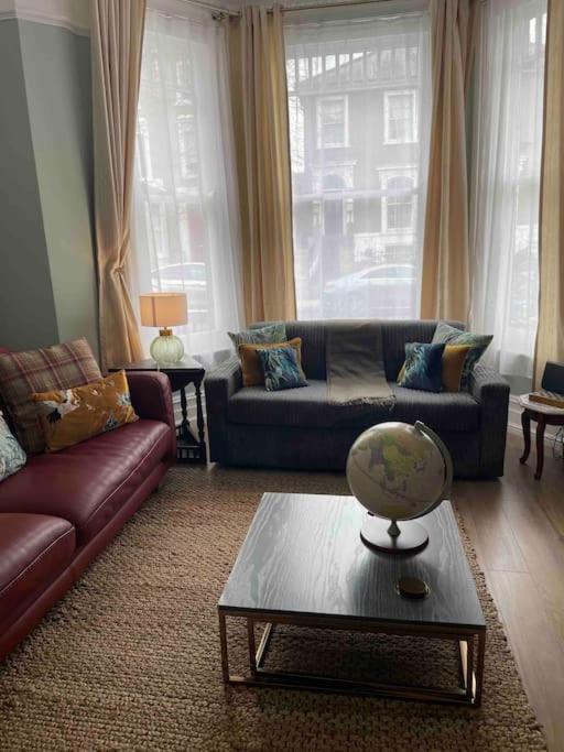 West London Stunning Garden Flat - Period Features Apartment Luaran gambar